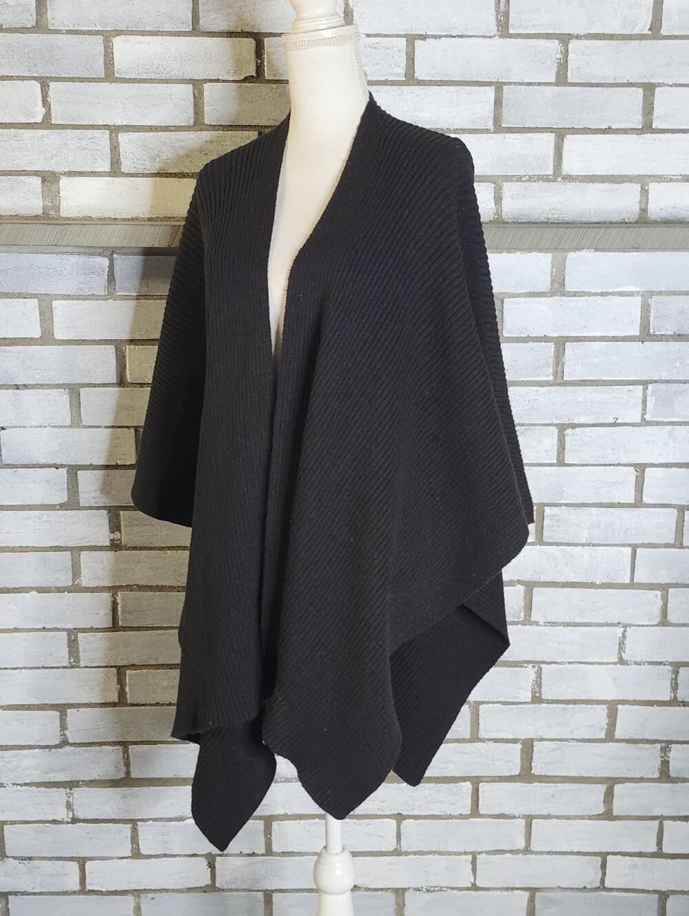 • NWT Time and Tru Folded Ruana Wrap Black Knit Poncho Shawl Cardigan One Size
